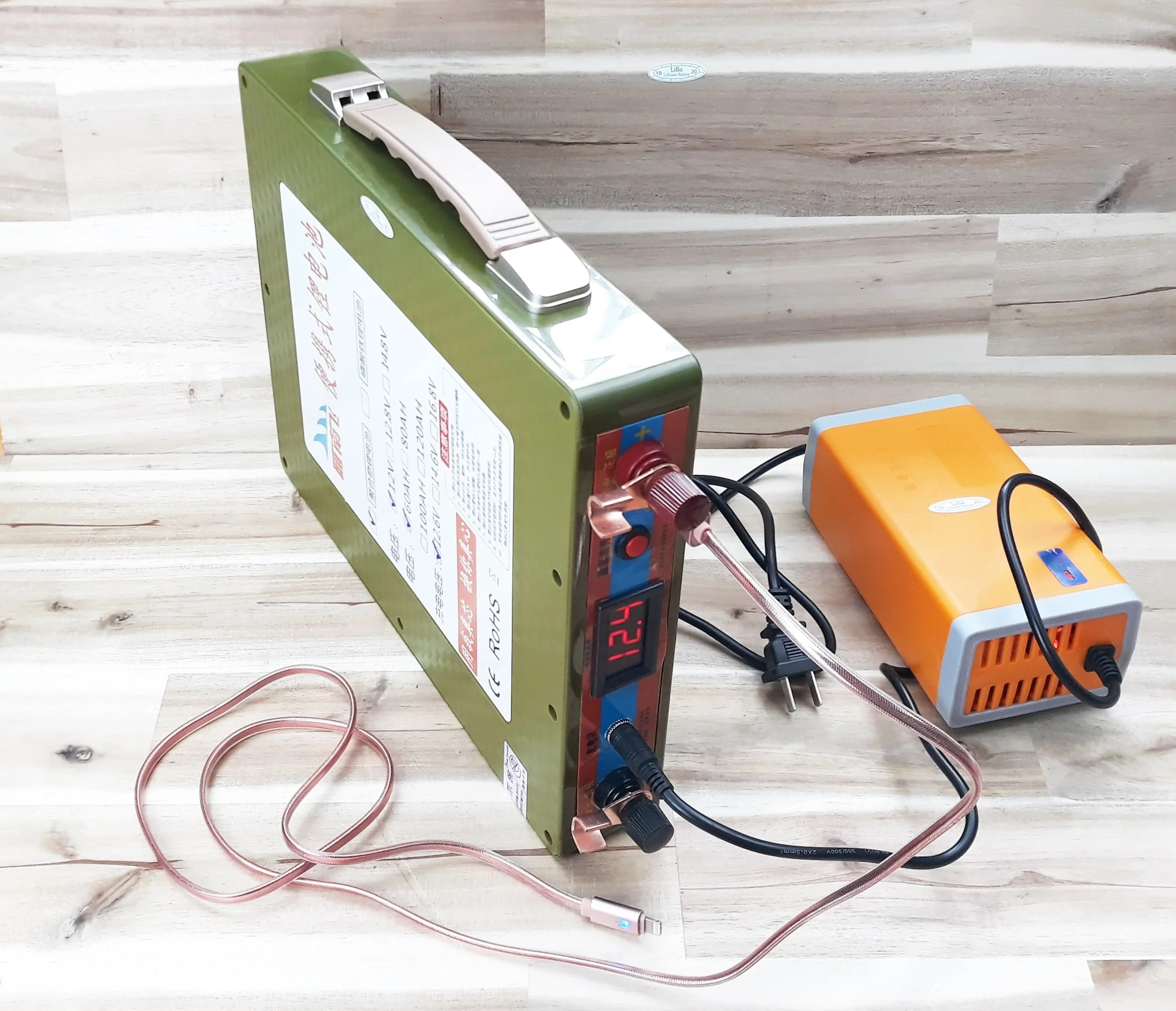 12v 200ah pin