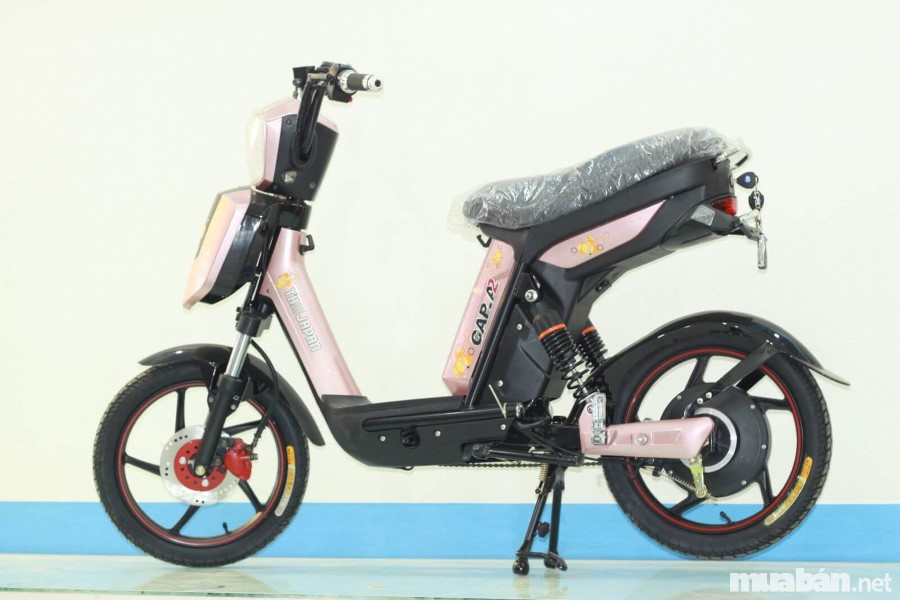 Sạc ắc quy ở nơi thoáng sạch