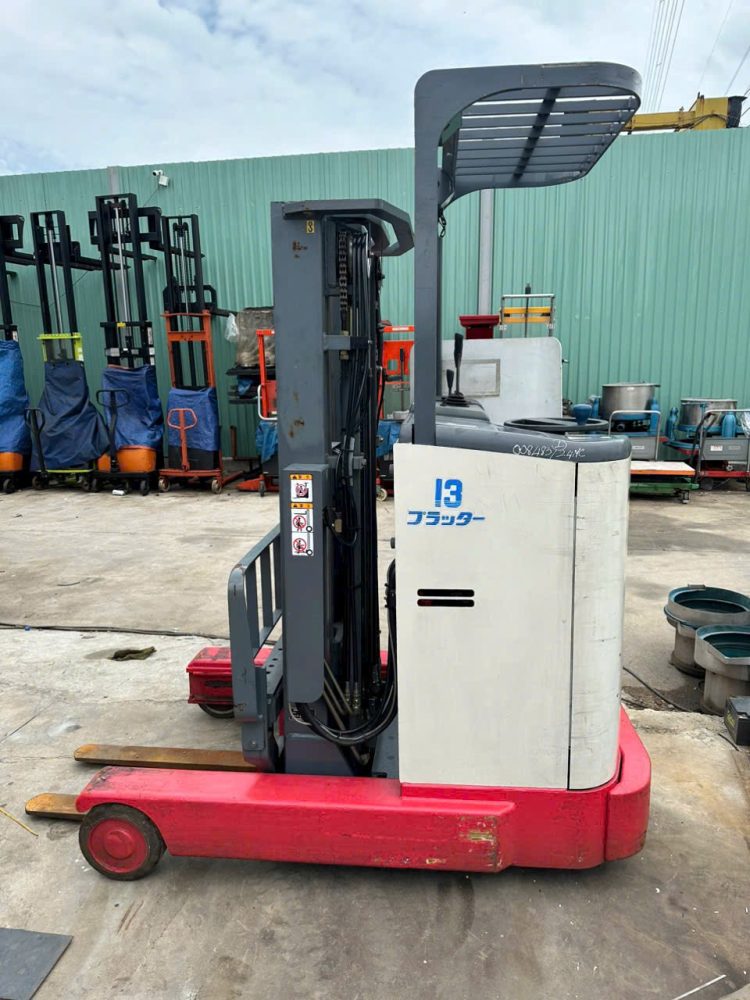 Xe nâng điện 48V trước khi lắp pin lithium SuperV tại Đông Anh Hà Nội.