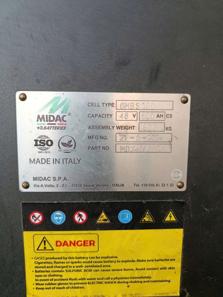 Ắc quy chì xe nâng MIDAC 48V 600Ah trọng lượng 900kg