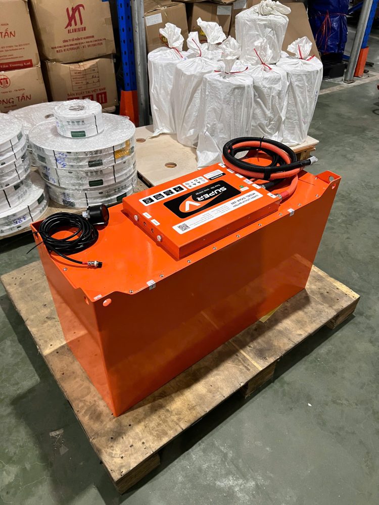 Bộ pin được sản xuất theo kích thước thực tế của khoang bình xe nâng