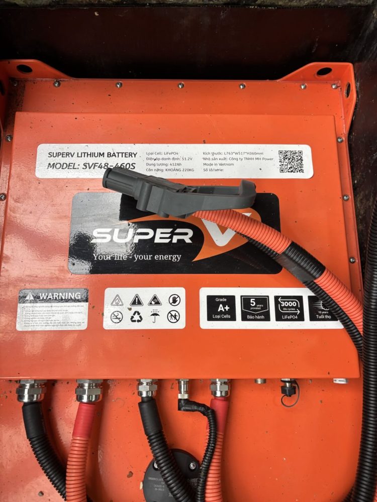 Pin lithium SuperV SVF48-460 51.2V 460Ah cho xe nâng Heli.