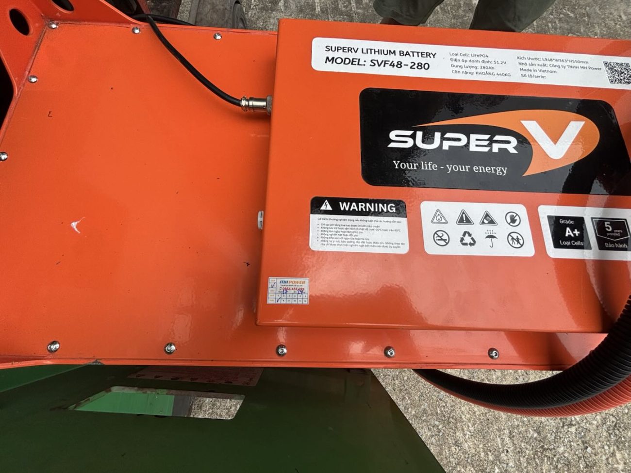 Pin lithium SuperV SVF48-280 51.2V 280Ah cho xe nâng Toyota
