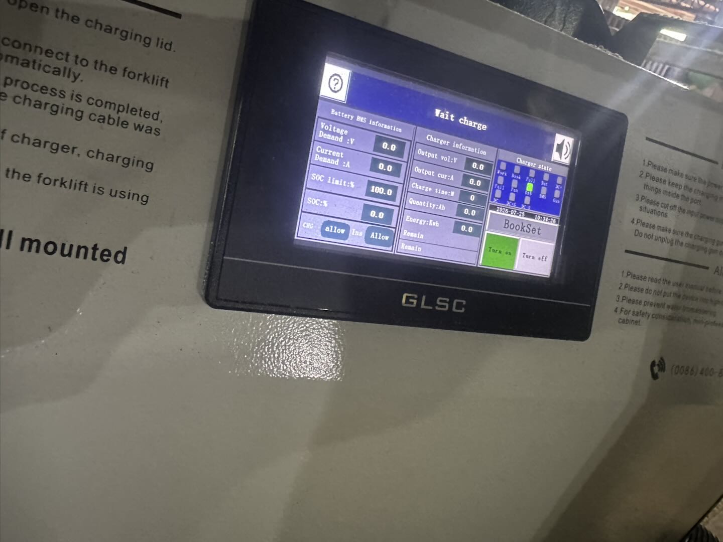 Màn hình bộ sạc lithium hiển thị Wait charge