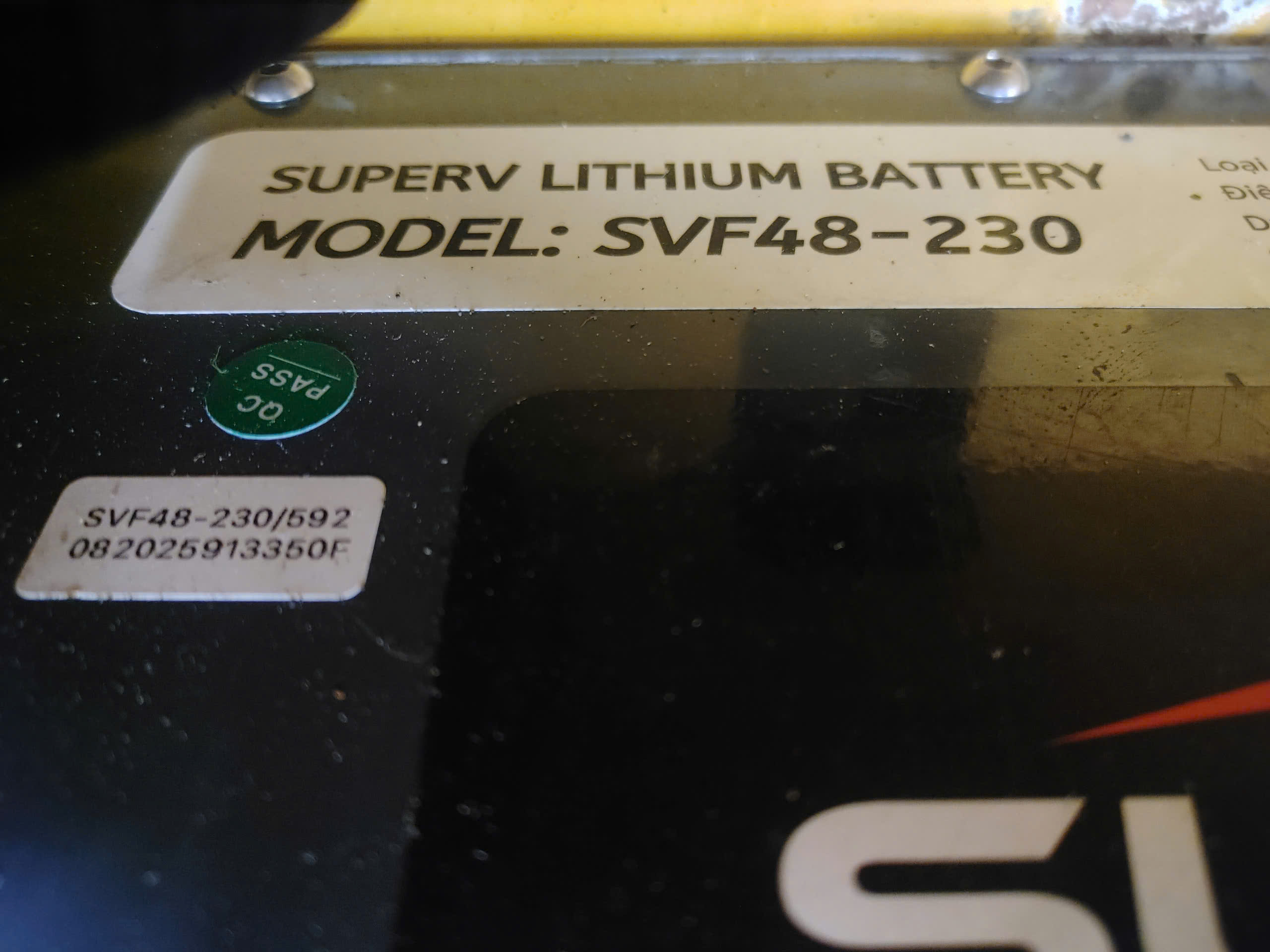 Tem model SVF48-230/592 trên bộ pin lithium SuperV